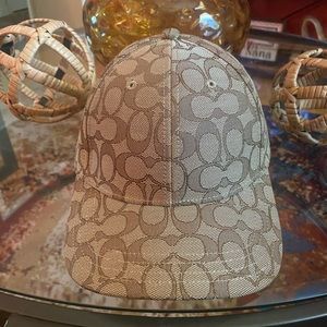 COACH KHAKI CAP